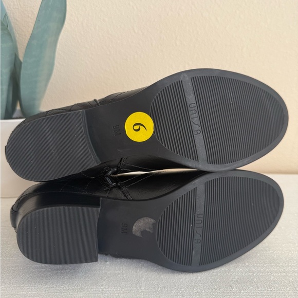 New Unisa Palize 3 Black Quilted Faux Leather Heeled Ankle Boots - Picture 13 of 13